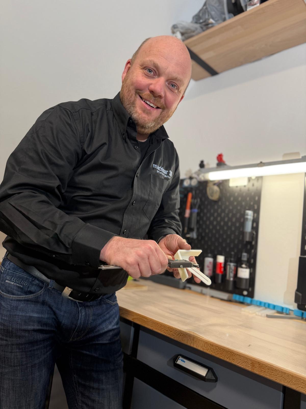 Jens Kleinheider in der Werkstatt